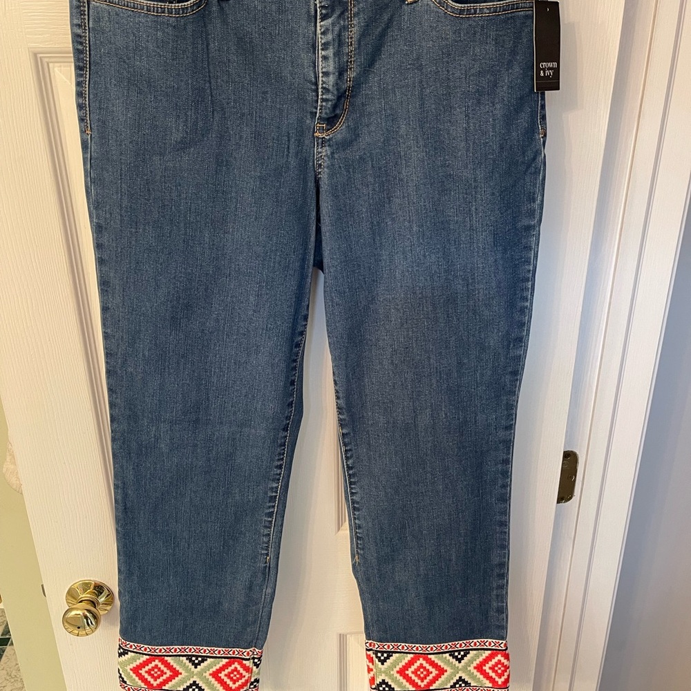 Crown & Ivy Women's Blue Jeans with Embroidered Hem